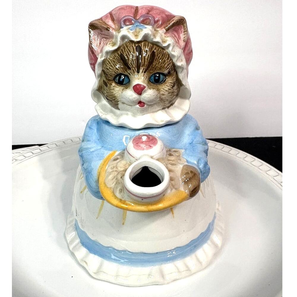 Vintage Heritage Mint Ltd. Mrs. Cat Teapot for Decor Only